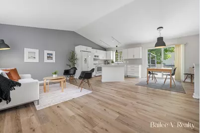 1660 Simmons Avenue NE, Grand Rapids, MI 49505 - Photo 3