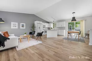 1660 Simmons Ave NE, Grand Rapids, MI 49505 - Photo 3