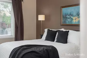 1660 Simmons Ave NE, Grand Rapids, MI 49505 - Photo 15