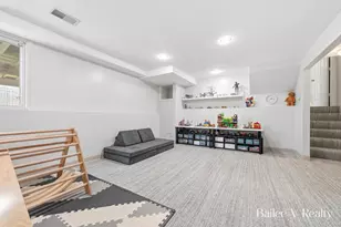 1660 Simmons Ave NE, Grand Rapids, MI 49505 - Photo 27