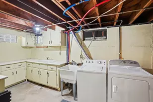 1831 Diamond Ave NE, Grand Rapids, MI 49505 - Photo 25