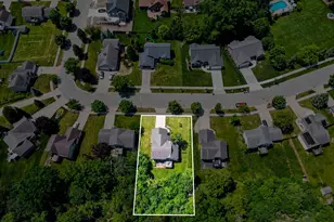 2561 Orchard View Dr NE, Grand Rapids, MI 49505 - Photo 37