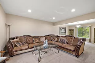 30521 Knighton Dr, Farmington, MI 48331 - Photo 29