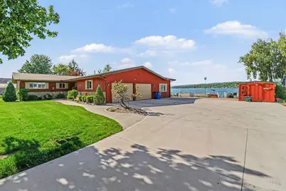 4554 Crescent Beach Road, Onekama, MI 49675 - Photo 9