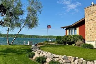 4554 Crescent Beach Rd, Onekama, MI 49675 - Photo 3