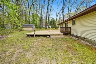 306 Silverhill Dr, Houghton Lake, MI 48629 - Photo 37