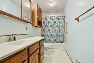 306 Silverhill Dr, Houghton Lake, MI 48629 - Photo 25