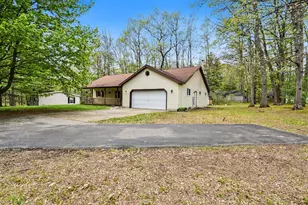 306 Silverhill Dr, Houghton Lake, MI 48629 - Photo 3