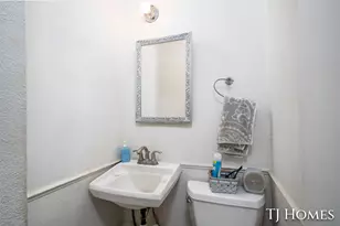 8245 45th St SE, Ada, MI 49301 - Photo 13