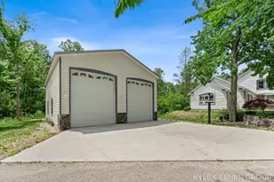 4742 64th St, Holland, MI 49423 - Photo 3