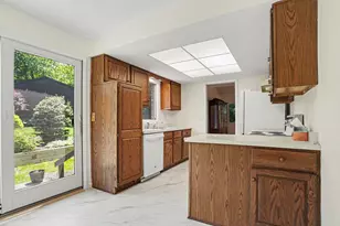 106 Merriweather Ln, Kalamazoo, MI 49006 - Photo 9