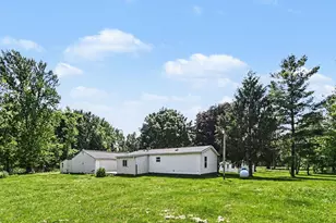 2795 S Bradley Rd, Charlotte, MI 48813 - Photo 19