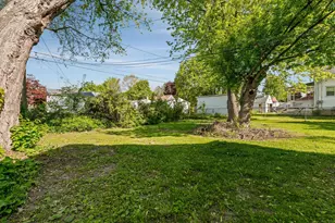 16 Leslie St, Mount Clemens, MI 48043 - Photo 15