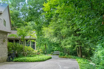 35700 Cross Creek N, Farmington Hills, MI 48331 - Photo 5