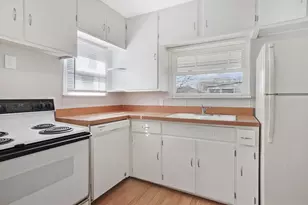3840 Bart Ave, Warren, MI 48091 - Photo 3