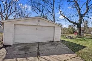 3840 Bart Ave, Warren, MI 48091 - Photo 11