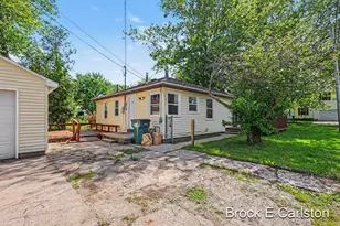 85 Lake Shore Blvd, Norton Shores, MI 49444 - Photo 3