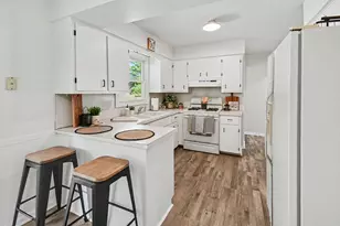 8137 Hearthway Ave, Jenison, MI 49428 - Photo 9