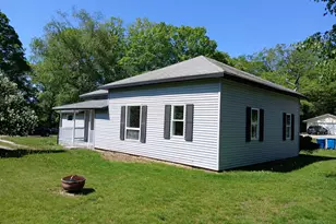 409 S Scott St, Scottville, MI 49454 - Photo 3