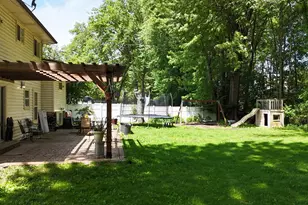 2728 Forest Lake Dr, Jackson, MI 49203 - Photo 7