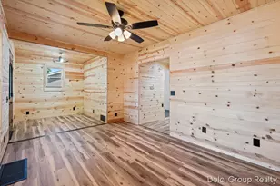 124 N Warren Ave, Big Rapids, MI 49307 - Photo 5