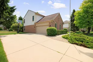 4923 Lexington Ct, Rochester, MI 48306 - Photo 5