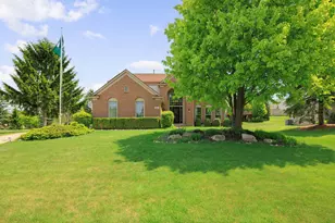 4923 Lexington Ct, Rochester, MI 48306 - Photo 3