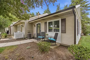 4182 Eastcastle Ct SE, Grand Rapids, MI 49508 - Photo 7