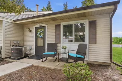 4182 Eastcastle Court SE, Grand Rapids, MI 49508 - Photo 9