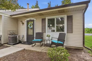 4182 Eastcastle Ct SE, Grand Rapids, MI 49508 - Photo 9