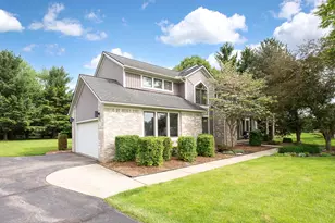5676 Overbrook Ct, Ann Arbor, MI 48105 - Photo 5