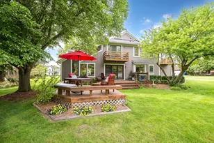 5676 Overbrook Ct, Ann Arbor, MI 48105 - Photo 3
