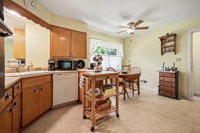 655 Wendover Boulevard, Muskegon, MI 49441 - Photo 9