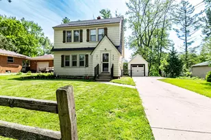 428 Charlotte Ave NW, Grand Rapids, MI 49504 - Photo 3