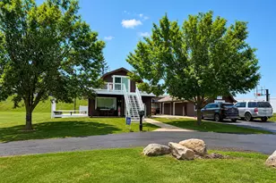 595 Rolling Meadows Dr, Hudson, MI 49247 - Photo 1