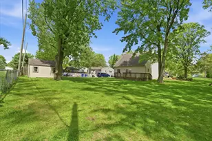 4387 Sunburst Ave, Waterford, MI 48329 - Photo 9