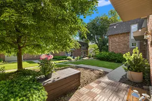 521 Longshore Dr, Ann Arbor, MI 48105 - Photo 39