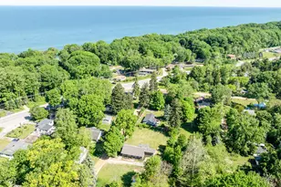 6027 Superior St, Coloma, MI 49038 - Photo 9