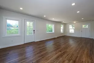 6027 Superior St, Coloma, MI 49038 - Photo 17