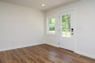 6027 Superior St, Coloma, MI 49038 - Photo 21