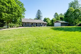 6027 Superior St, Coloma, MI 49038 - Photo 7
