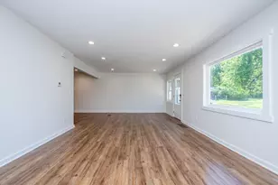 6027 Superior St, Coloma, MI 49038 - Photo 15