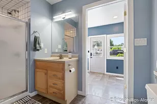 2142 Emerald Ave NE, Grand Rapids, MI 49505 - Photo 19
