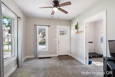 242 Matilda Street NE, Grand Rapids, MI 49503 - Photo 5