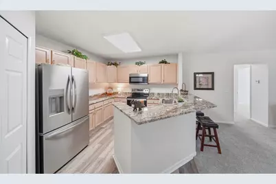 822 W Barrington Circle, Jackson, MI 49203 - Photo 7