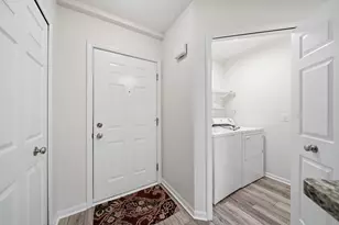 822 W Barrington Cir, Jackson, MI 49203 - Photo 5