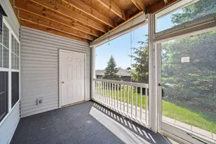822 W Barrington Cir, Jackson, MI 49203 - Photo 15