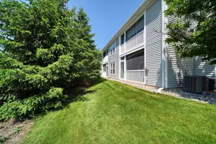 822 W Barrington Cir, Jackson, MI 49203 - Photo 17