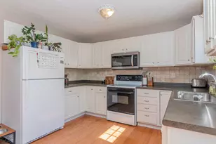50005 Meadow Oak Trail, Mattawan, MI 49071 - Photo 11
