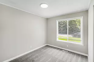 229 Sydelle Ave, Kalamazoo, MI 49006 - Photo 9